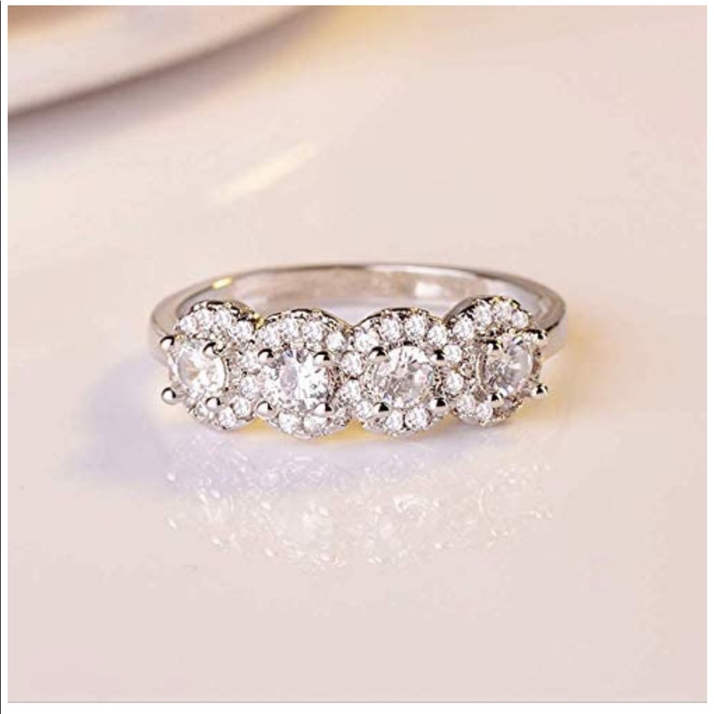 925 Silver Princess Cut White Topaz CZ  Ring brand - Picture 2 of 3